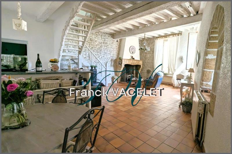 Maison - 363 m² - 9 pièces