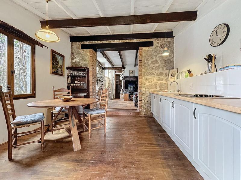 Maison - 340 m² - 15 pièces