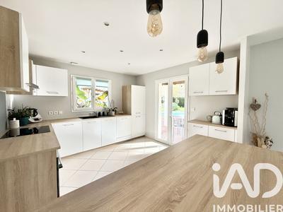 Maison - 153 m² - 8 pièces