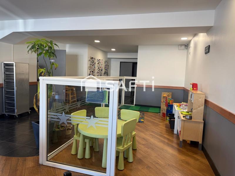 Local commercial - 231 m² - 3 pièces