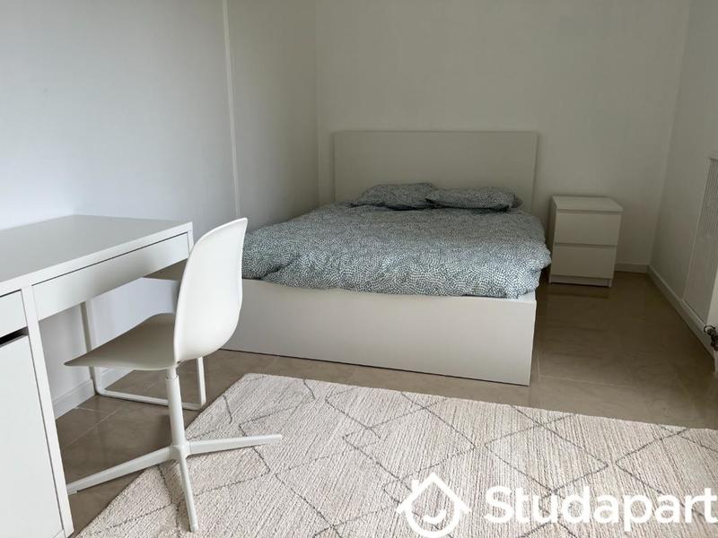 Chambre - 13 m² - 1 pièce