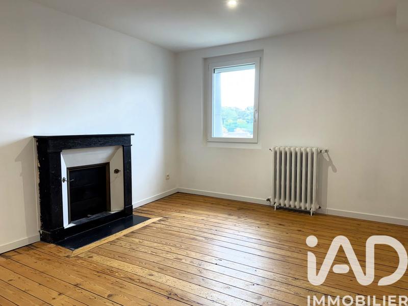 Maison - 202 m² - 6 pièces