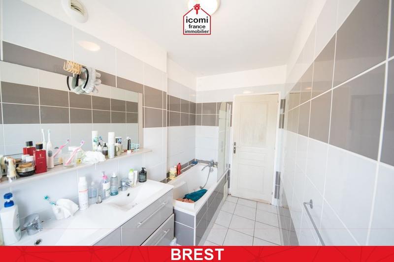 Appartement - 100 m² - 6 pièces