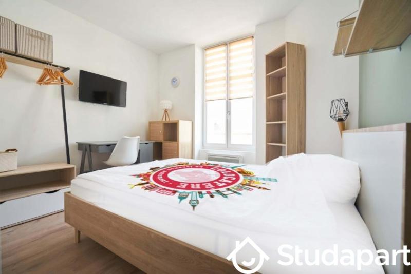 Chambre - 11 m² - 1 pièce