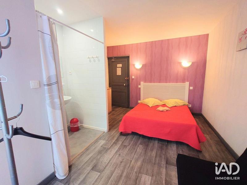 Local commercial - 403 m²