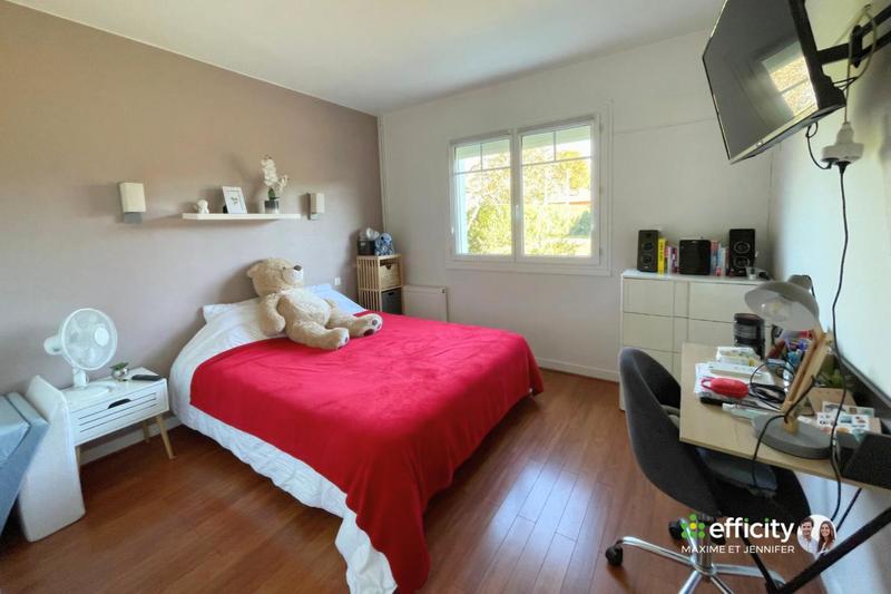 Maison - 260 m² - 7 pièces