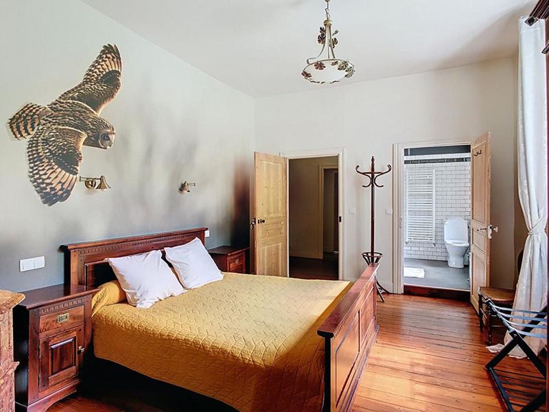 Maison - 470 m² - 20 pièces