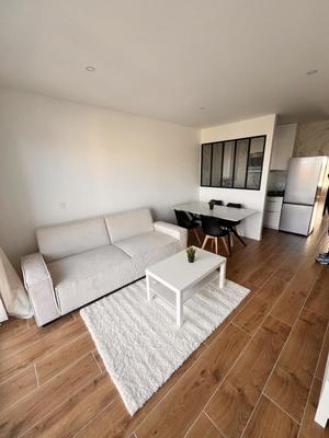 Studio - 30 m² - 1 pièce