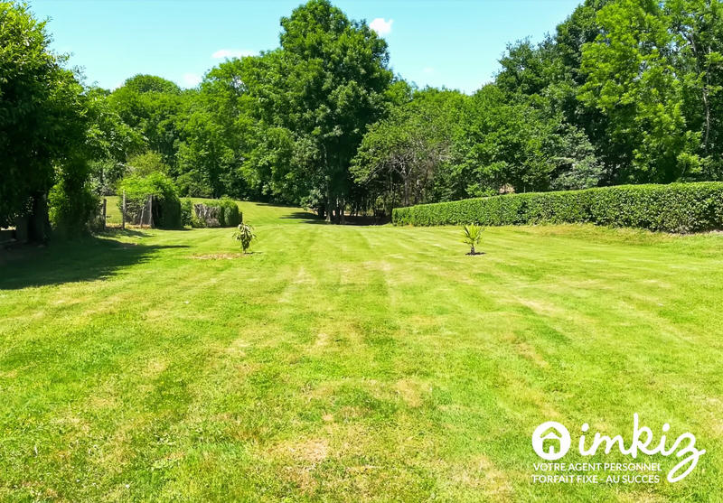 Maison - 305 m² - 6 pièces