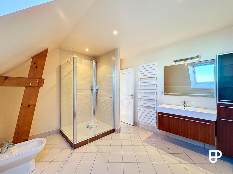 Maison - 177 m² - 5 pièces