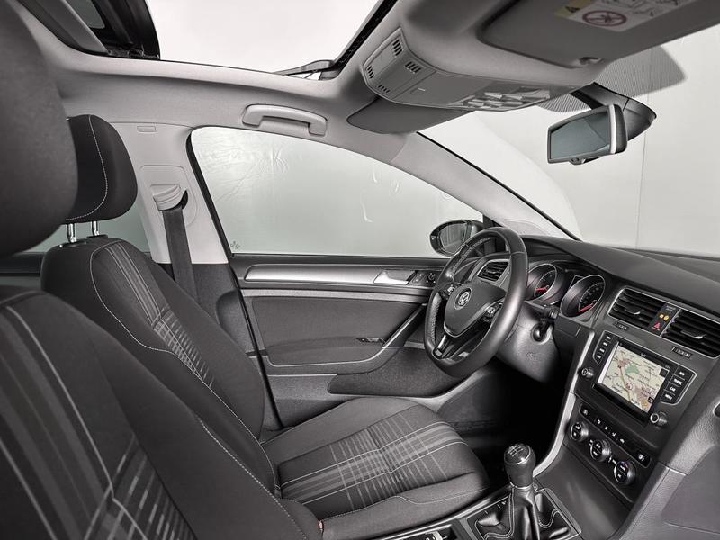 Volkswagen Golf 7 Lounge Tsi 110ch Toit Ouvrant Gps Regul Camera Keylessgo Clim Tel 110 Ch