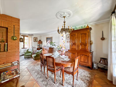 Maison - 170 m² - 6 pièces