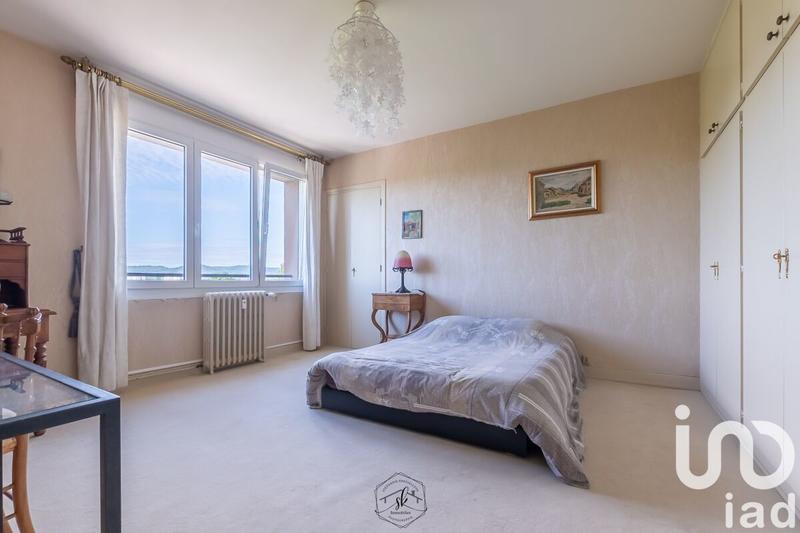 Appartement - 200 m² - 7 pièces