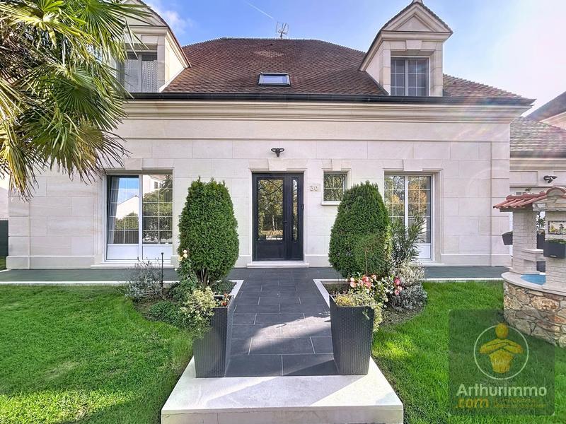 Maison - 147 m² - 7 pièces