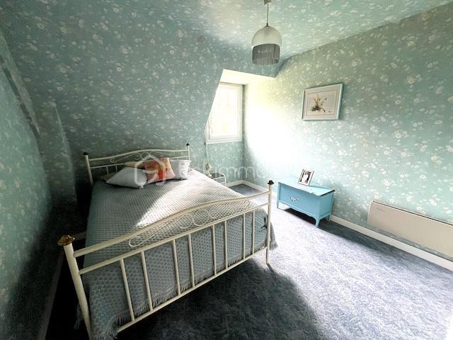 Demeure - 211 m² - 8 pièces