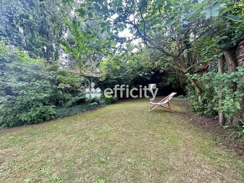 Maison - 200 m² - 8 pièces