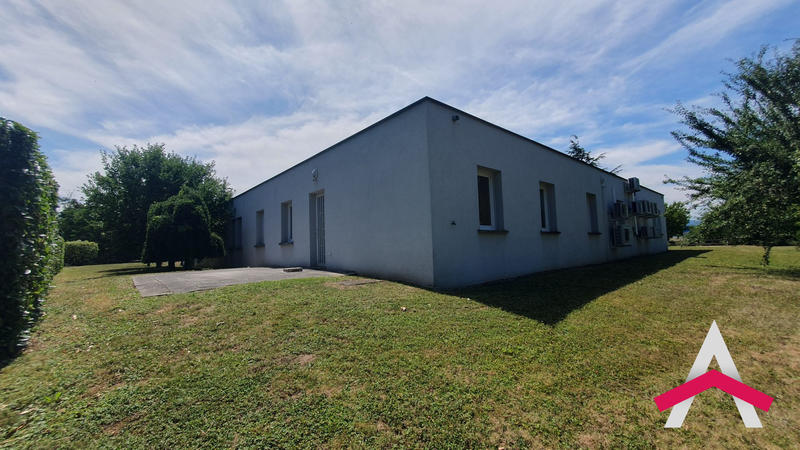 Local d'activités - 468 m²