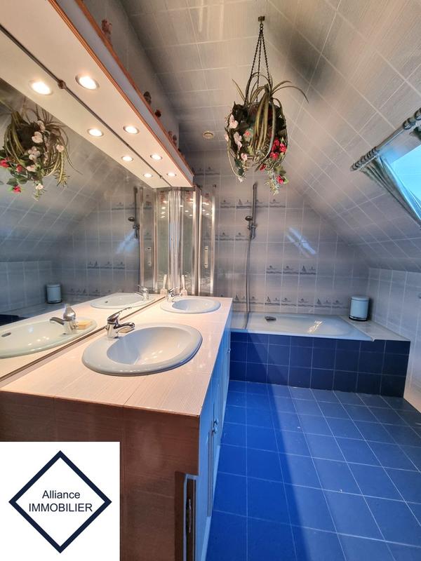 Maison - 151 m² - 7 pièces