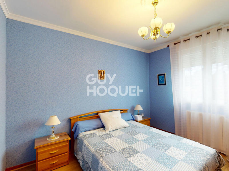 Maison - 213 m² - 16 pièces