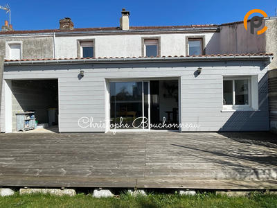 Maison - 95 m² - 4 pièces
