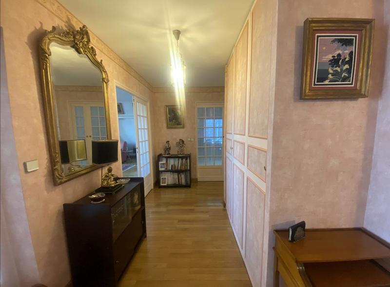 Appartement - 182 m² - 6 pièces