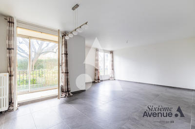 Appartement - 80 m² - 4 pièces