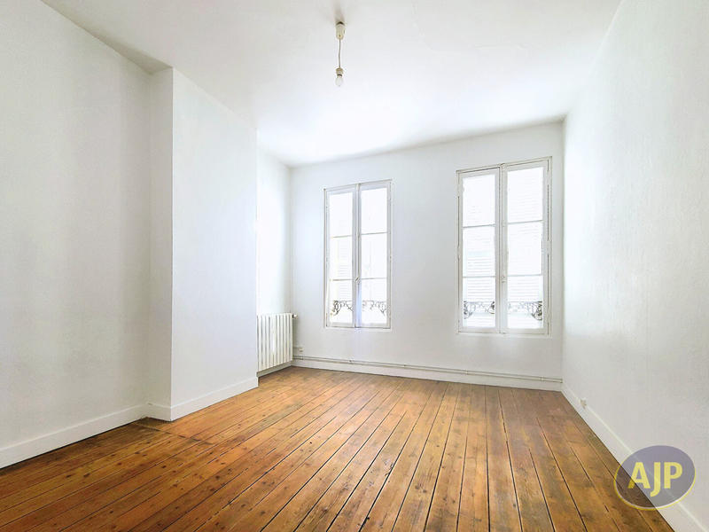 Immeuble - 111 m² - 5 pièces