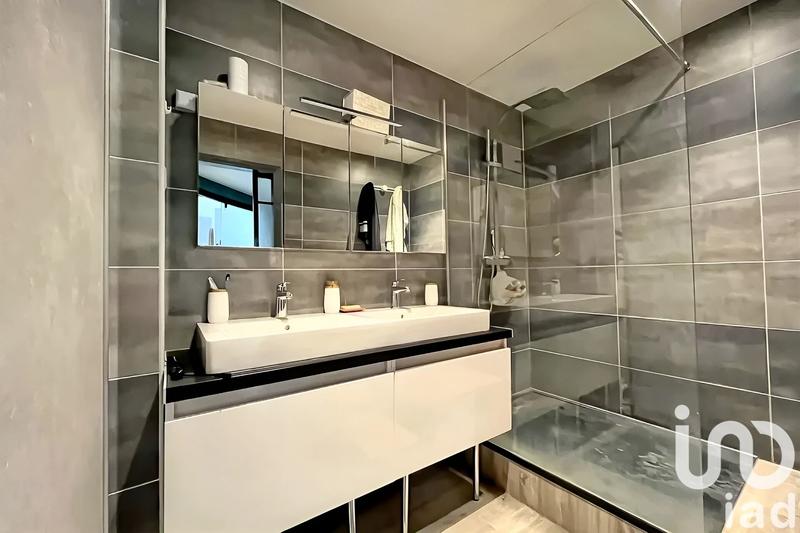 Appartement - 81 m² - 3 pièces