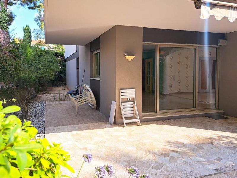 Appartement - 100 m² - 4 pièces