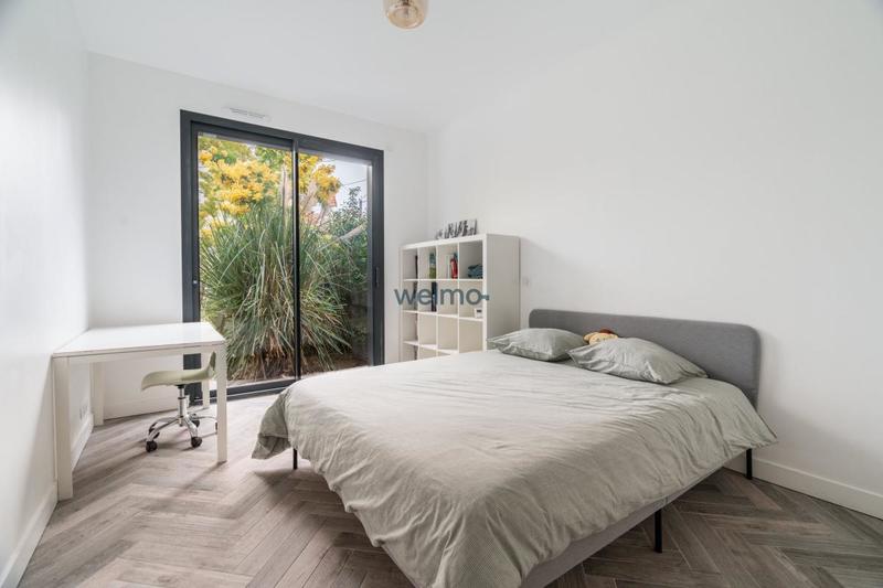 Maison - 210 m² - 9 pièces