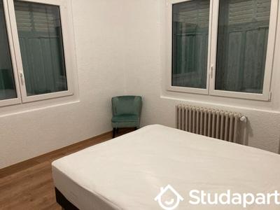 Chambre - 9 m² - 1 pièce