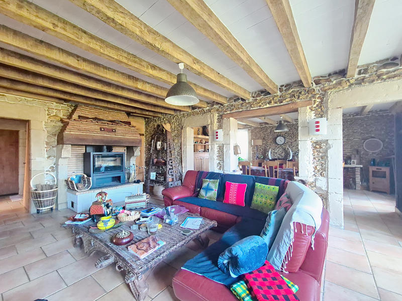 Maison - 260 m² - 6 pièces