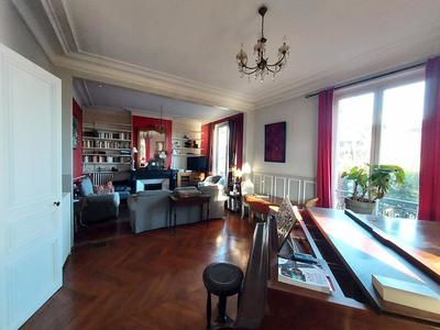 Maison - 200 m² - 5 pièces