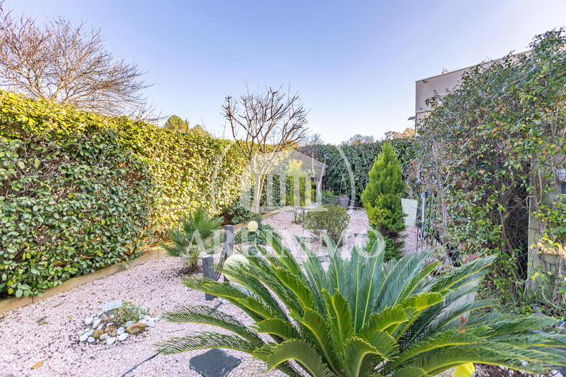 Maison - 111 m² - 4 pièces