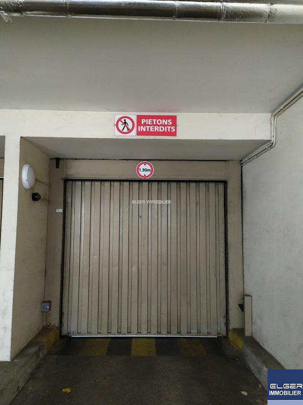 Parking / Garage - 12 m²