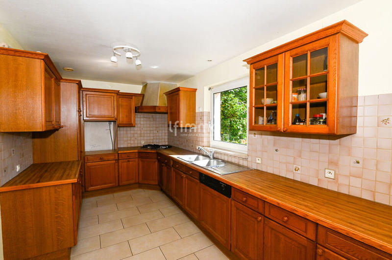 Maison - 194 m² - 8 pièces