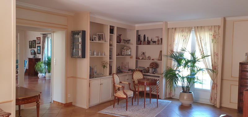 Propriété - 454 m² - 16 pièces