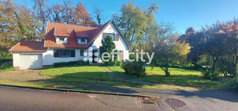 Maison - 190 m² - 5 pièces