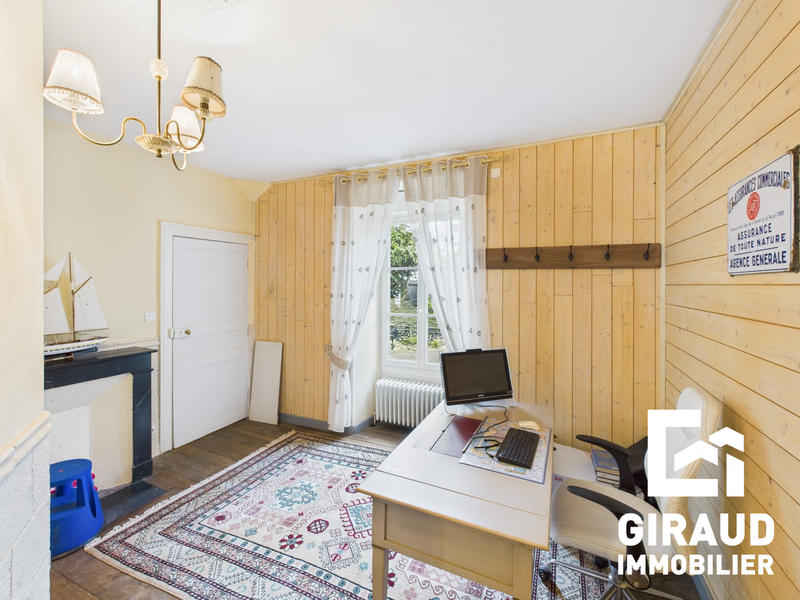 Maison - 208 m² - 7 pièces