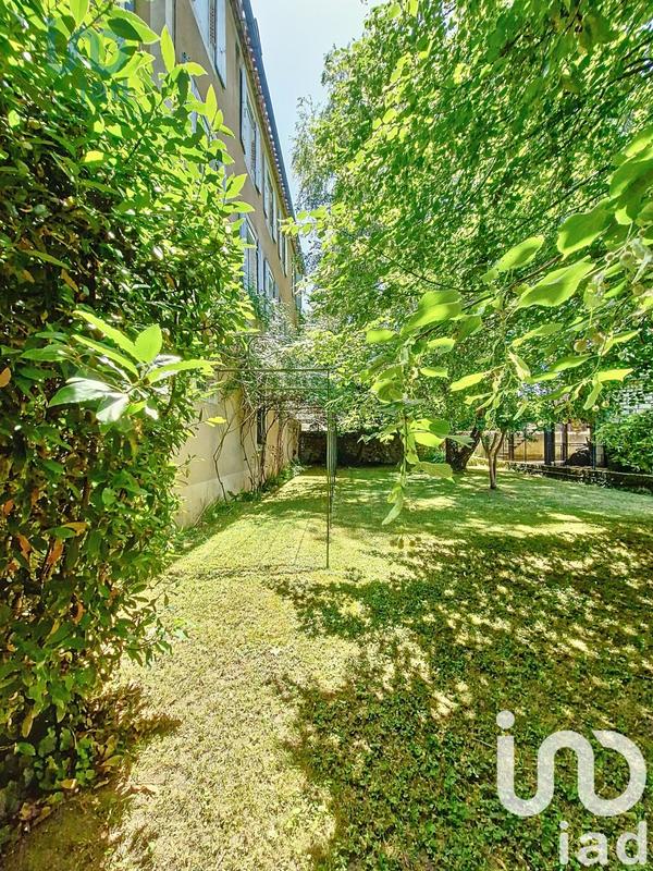 Maison - 280 m² - 8 pièces