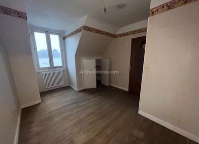 Maison - 171 m² - 8 pièces