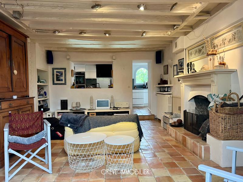 Maison - 190 m² - 8 pièces