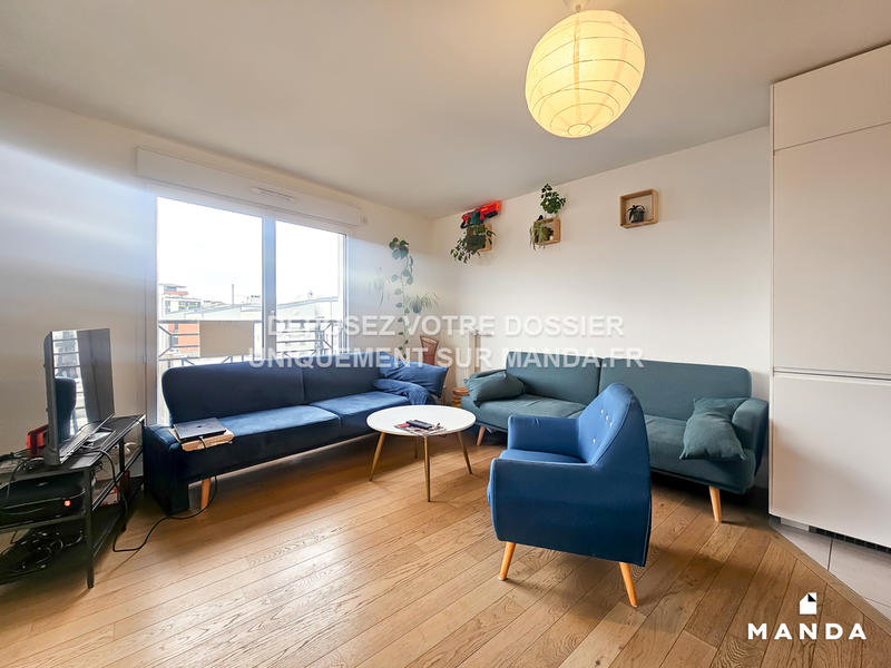 Chambre - 11 m² - 4 pièces