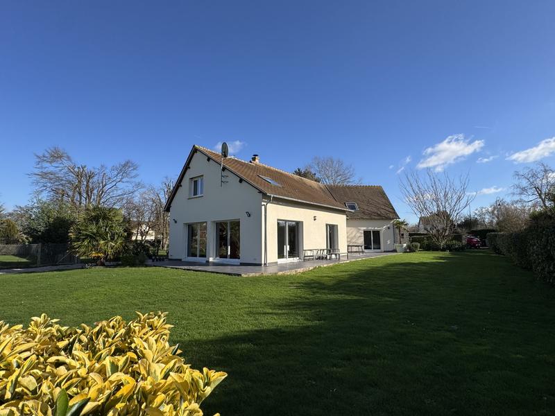 Maison - 200 m² - 7 pièces