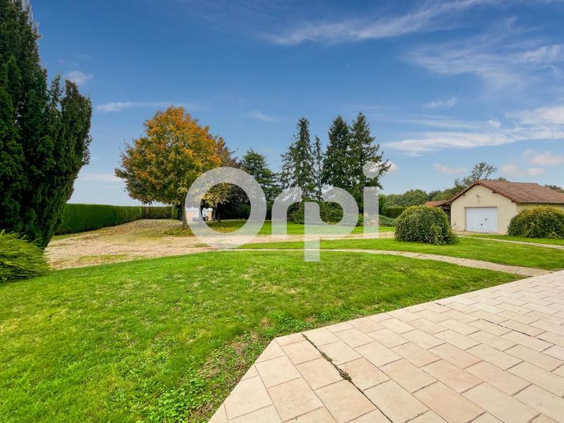 Maison - 216 m² - 6 pièces