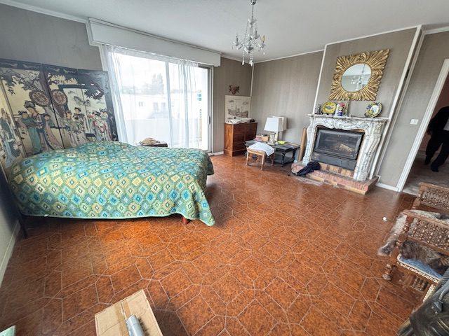 Appartement - 120 m² - 5 pièces