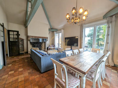 Appartement - 130 m² - 4 pièces