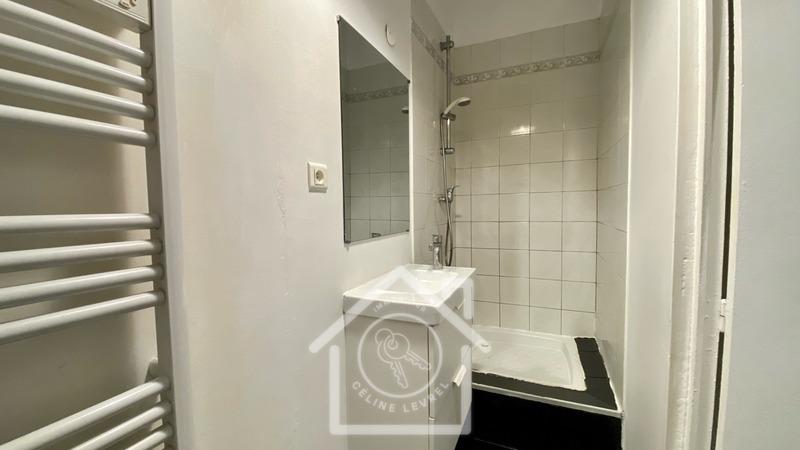 Studio - 25 m² - 1 pièce