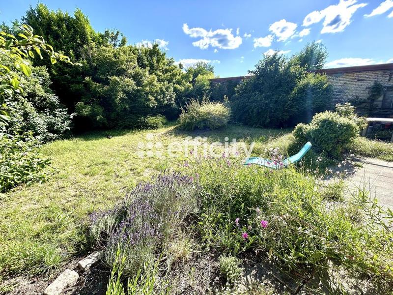 Maison - 207 m² - 7 pièces