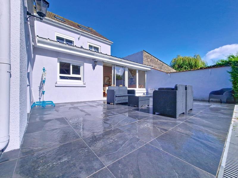 Maison - 114 m² - 7 pièces